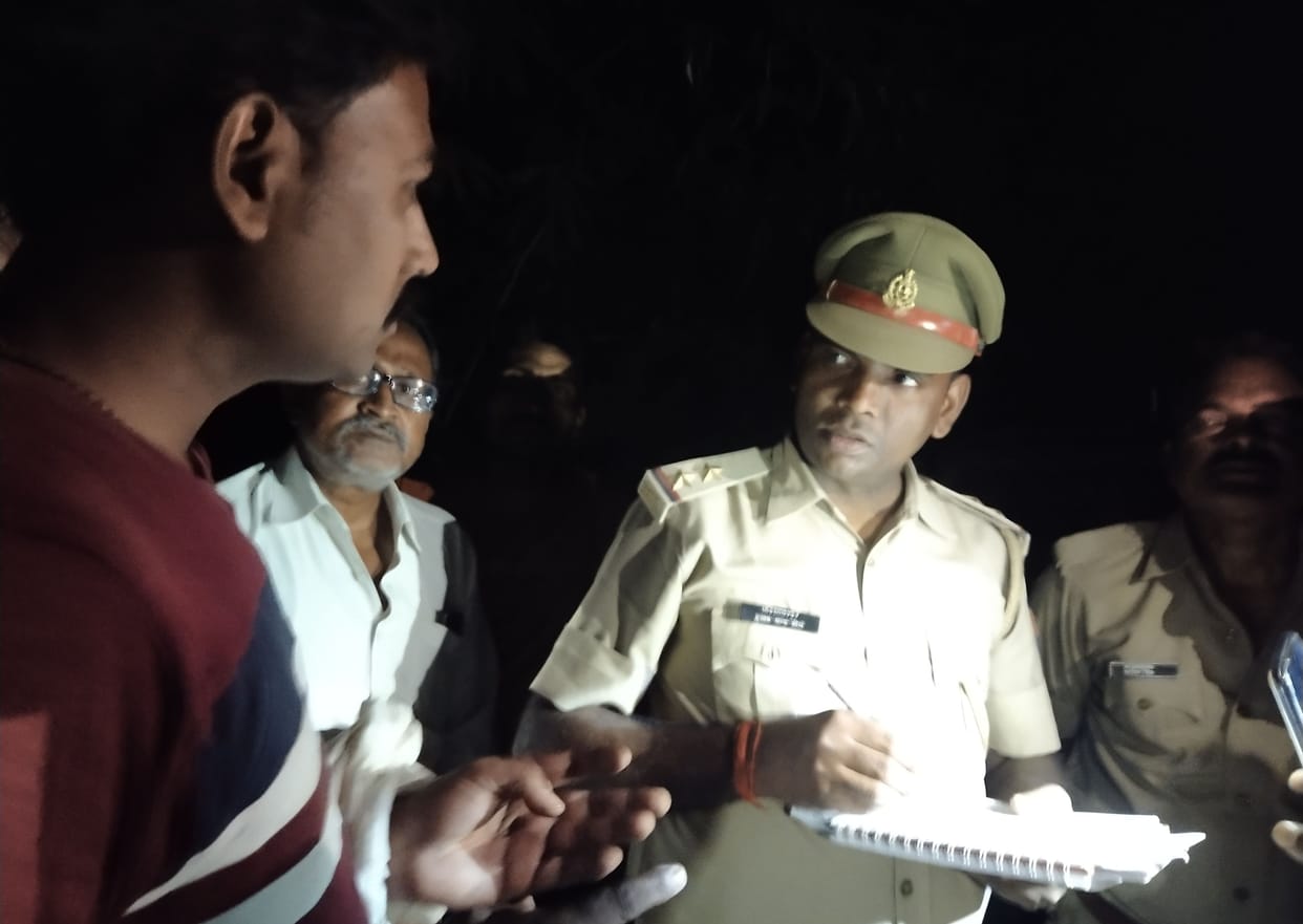 fathepur news,Fatehpur: Masked miscreants looted jewelery worth 14 lakhs from Saraf
