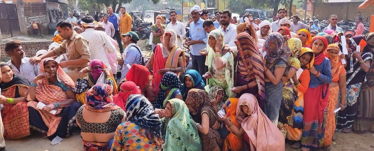 Hathras: Uproar again at Kribhco center, farmers on the road in the village in May