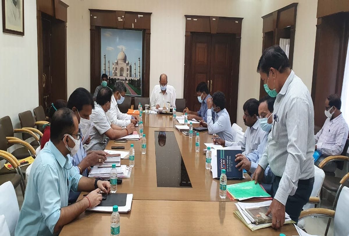 Additional Chief Secretary Hemant Rao Reviewed Meeting Of Igrs Scheme