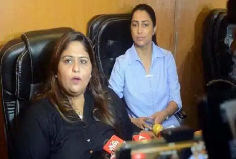 sameer wankhedes sister Yasmeen Wankhede wants fir registered against nawab malik, NCW Chief Rekha Sharma says We will write to DGP Maharashtra on this