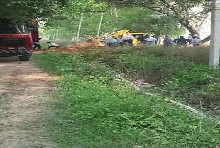 Oil theft from Bharat Petroleum's pipeline near village Aharwan in Fatehabad