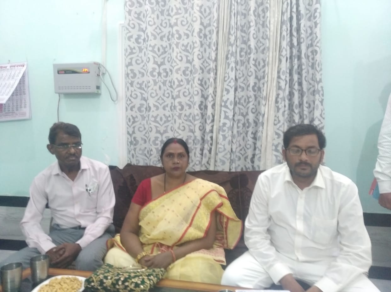 fathepur news,Give weekly off to cleaning workers, work in shifts