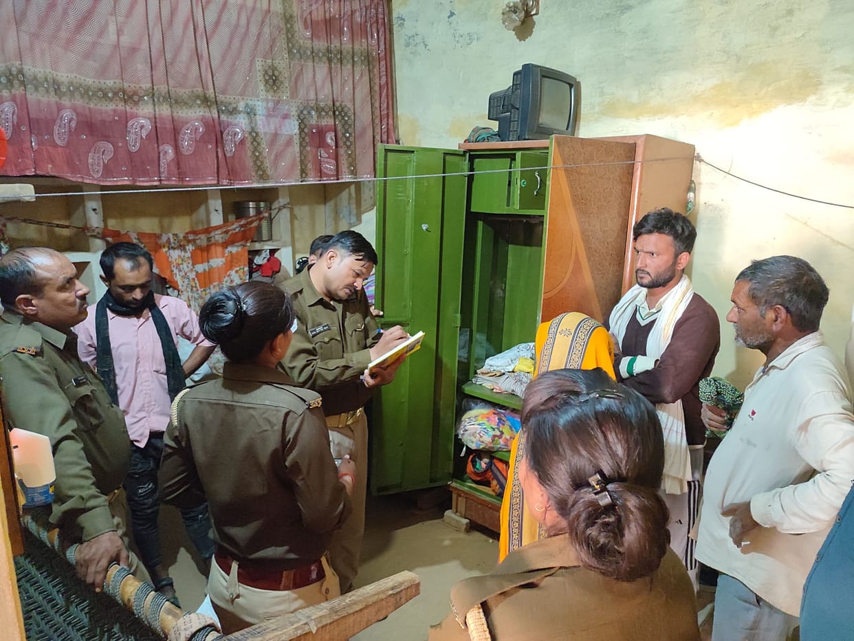 Mathura: Lakhs stolen in broad daylight in Jabra
