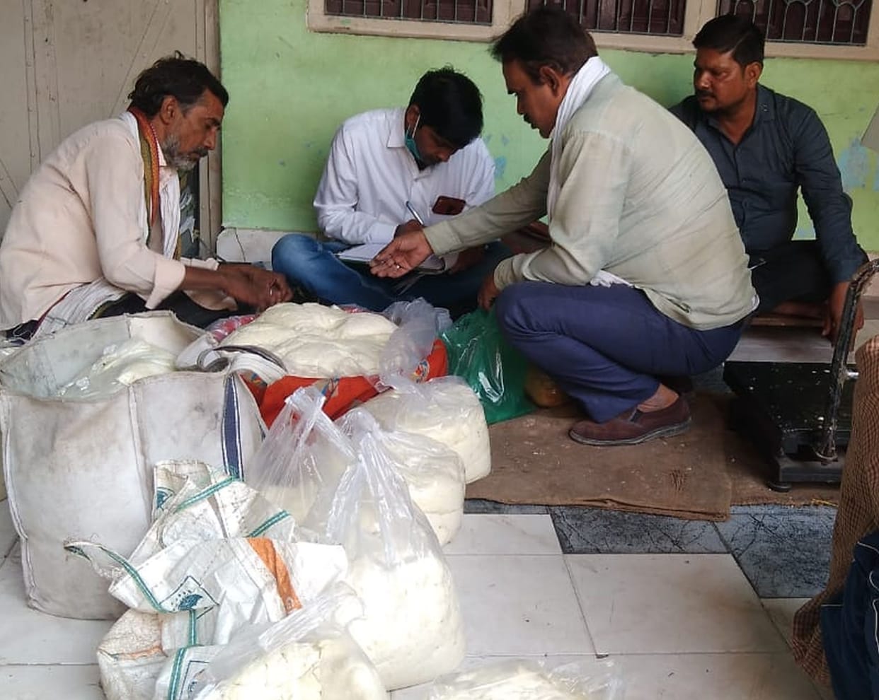 fathepur news,39 kg adulterated lost and destroyed in Bindki