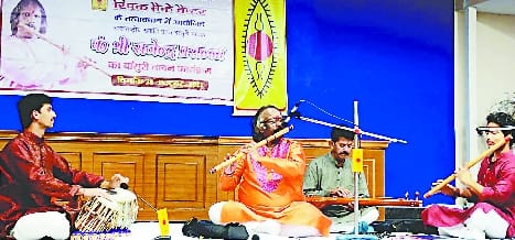 Pt. Rajendra Prasanna's flute playing captivated the mind