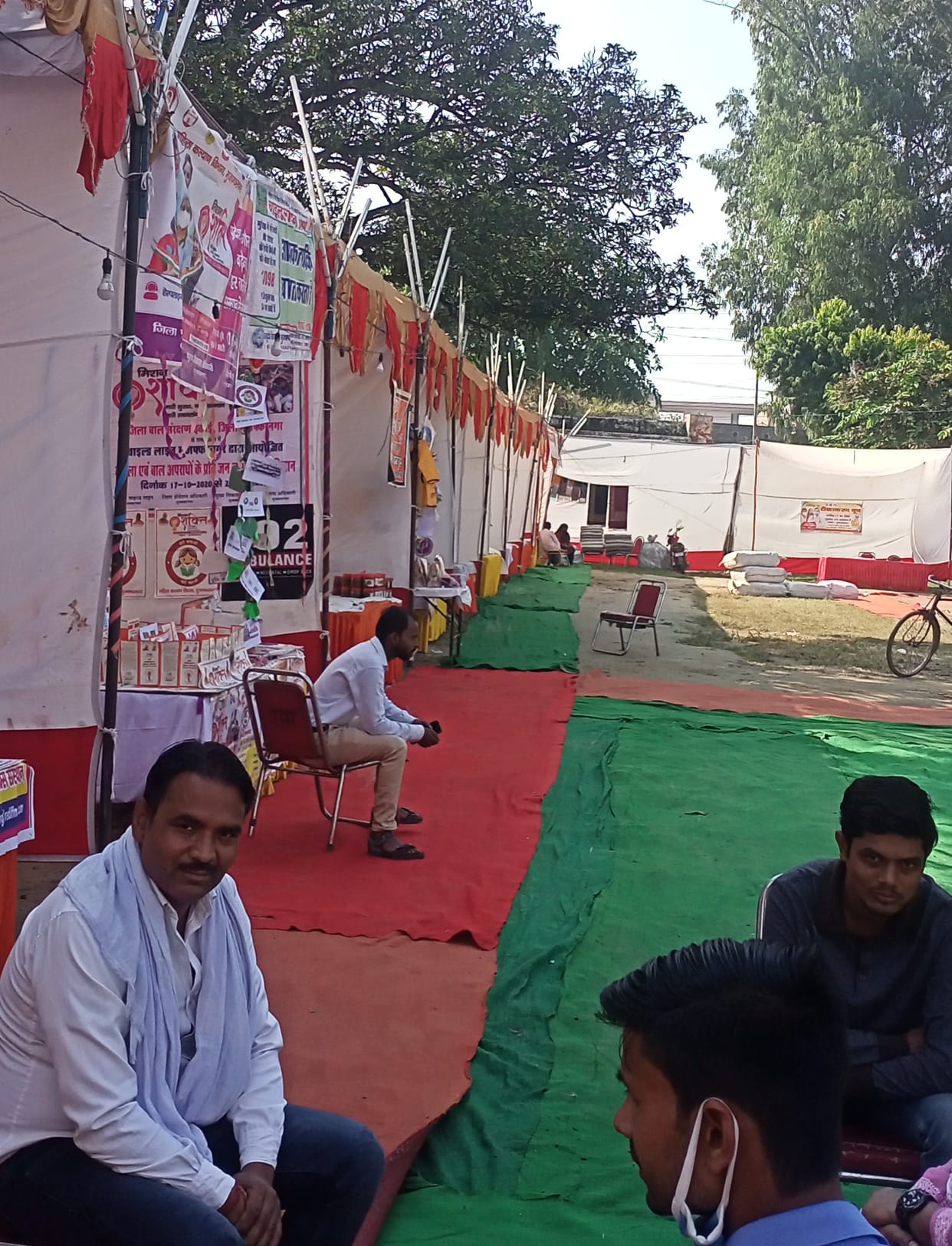 Neither shopkeepers nor customers in Diwali fair