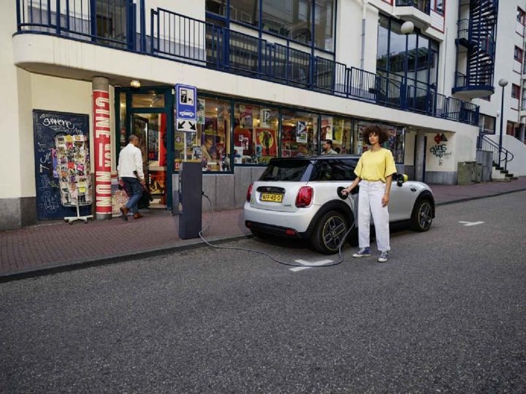 British luxury car maker Mini officially reveals some technical details of upcoming new Cooper Electric