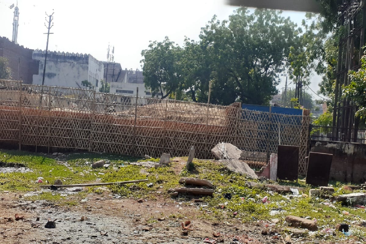 UP News: some people have illegally occupied the Mauryan mound in Meerut