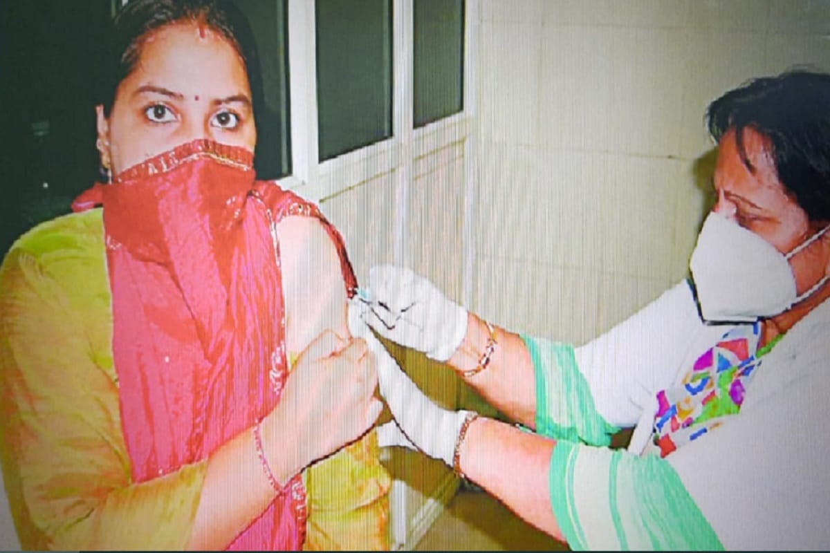 Now you will be able to get the corona vaccine in the medical college and district hospital till 10 pm in Meerut