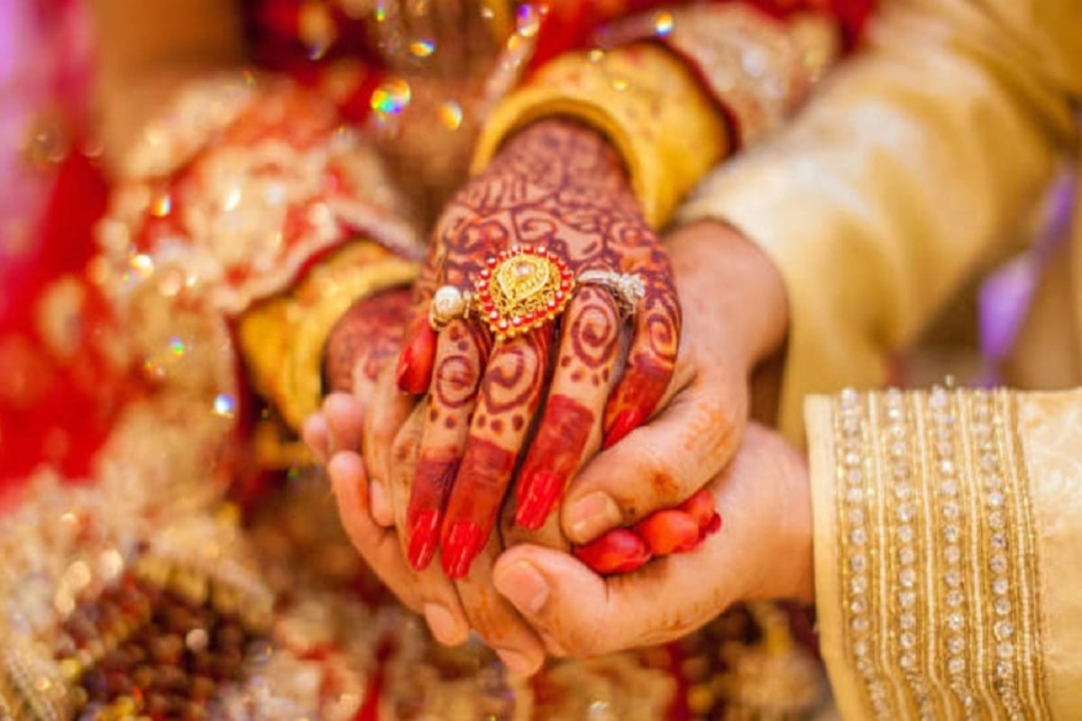 A young man left his first wife and got married in Saharanpur and now family has demanded action from the SP
