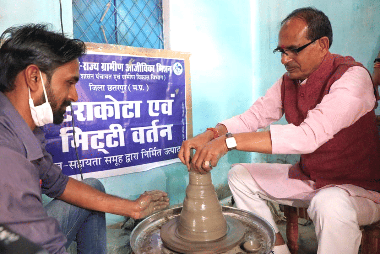 Vocal for local: Shivraj Singh visits clay makers, had lunch with them