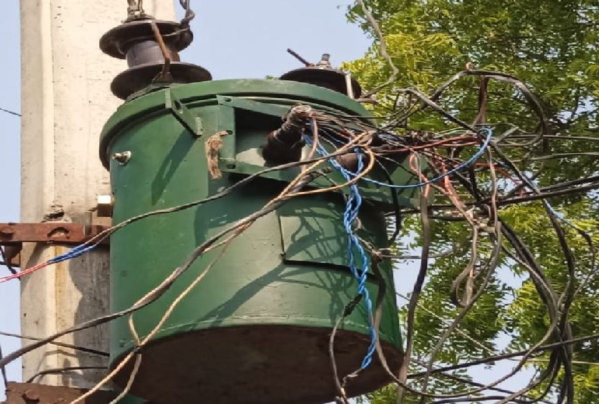 Rajasthan electricity transformer set up in village of uttar pradesh in agra