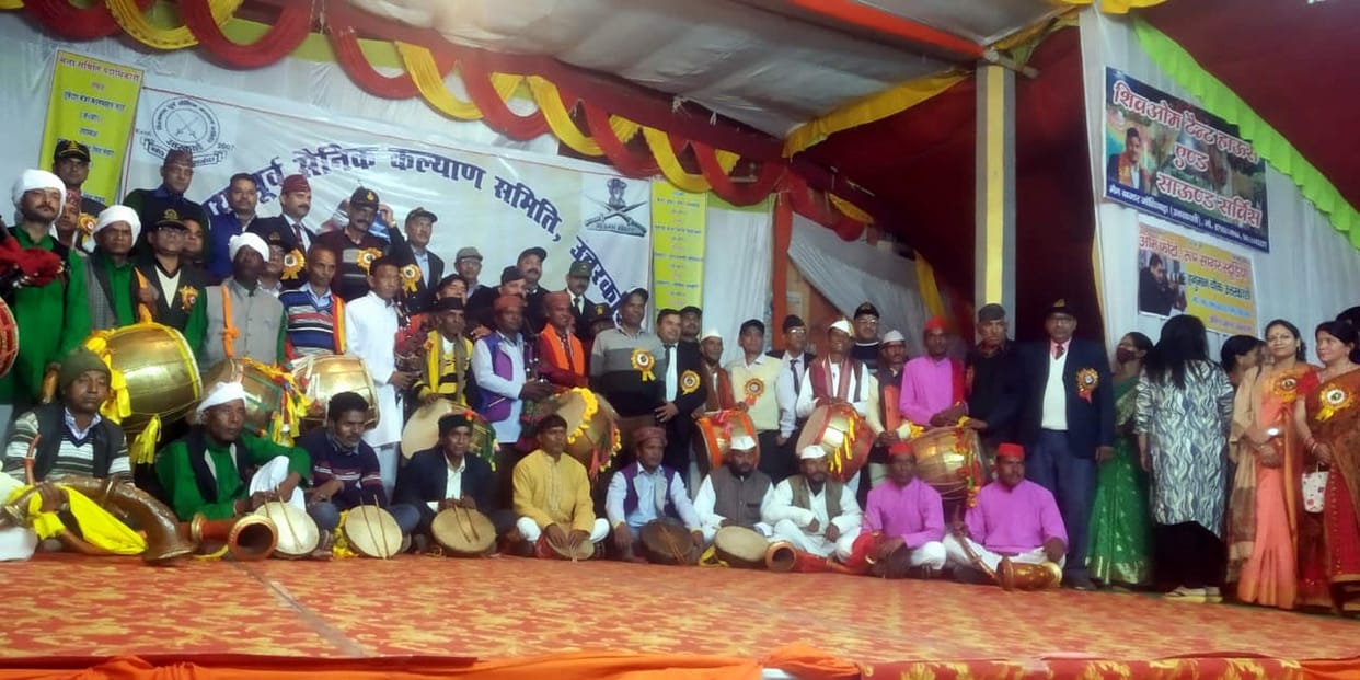 Drum players tied the knot in Sainik Deepawali fair