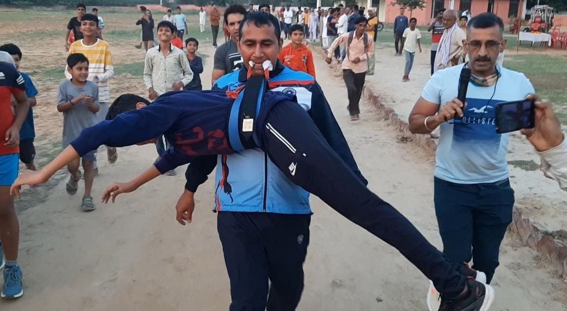 Wrestler Bijendra got his name registered in the World Wide Book of World Records