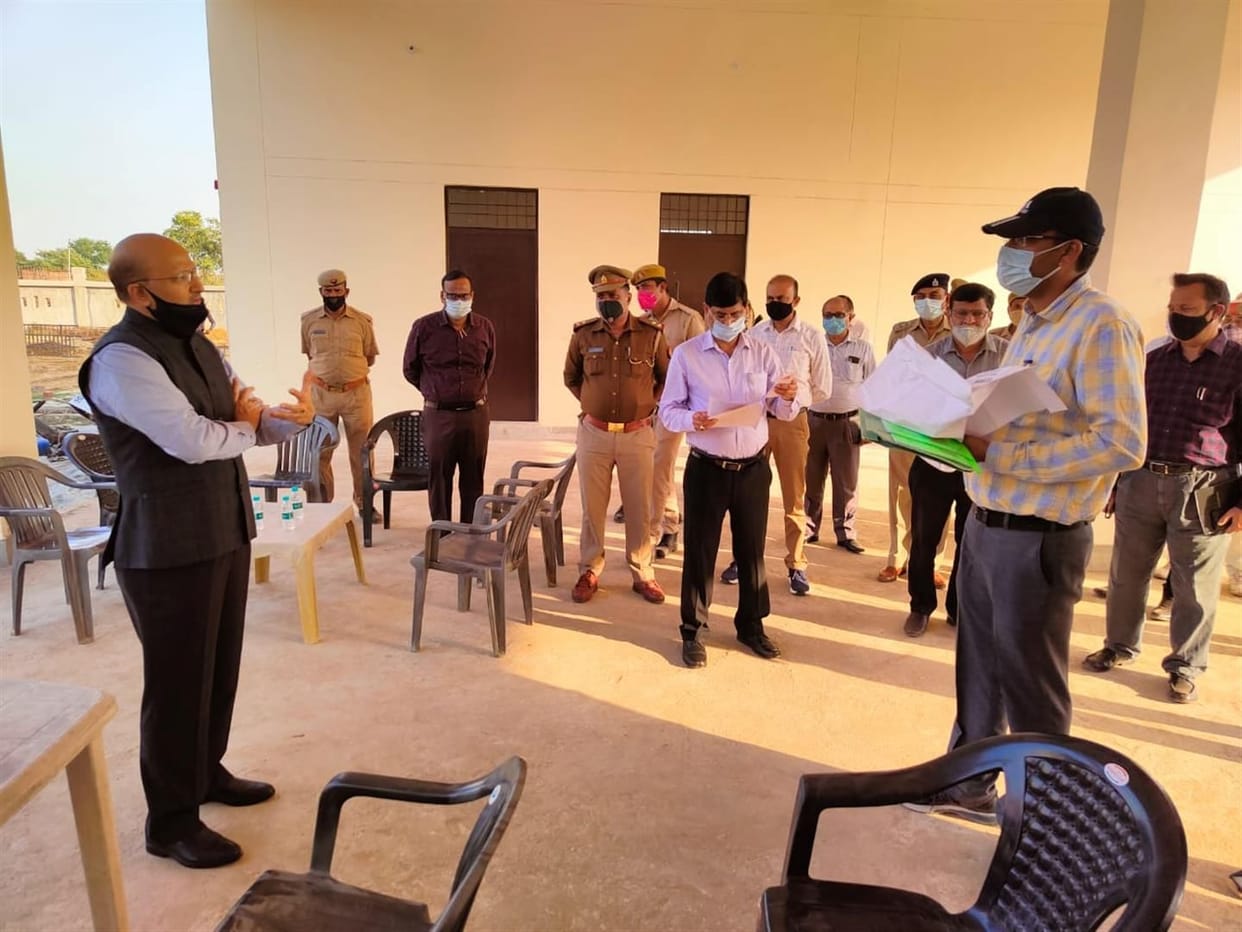 Hathras: Nodal officer worried about the poor quality of the building of the fire station