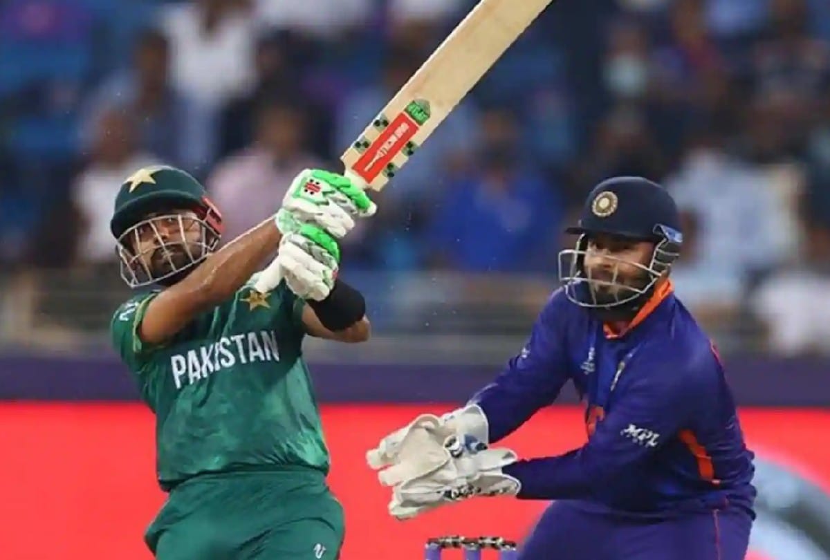 Babar azam mother was in ventilator during India and pakistan match but he played for countary