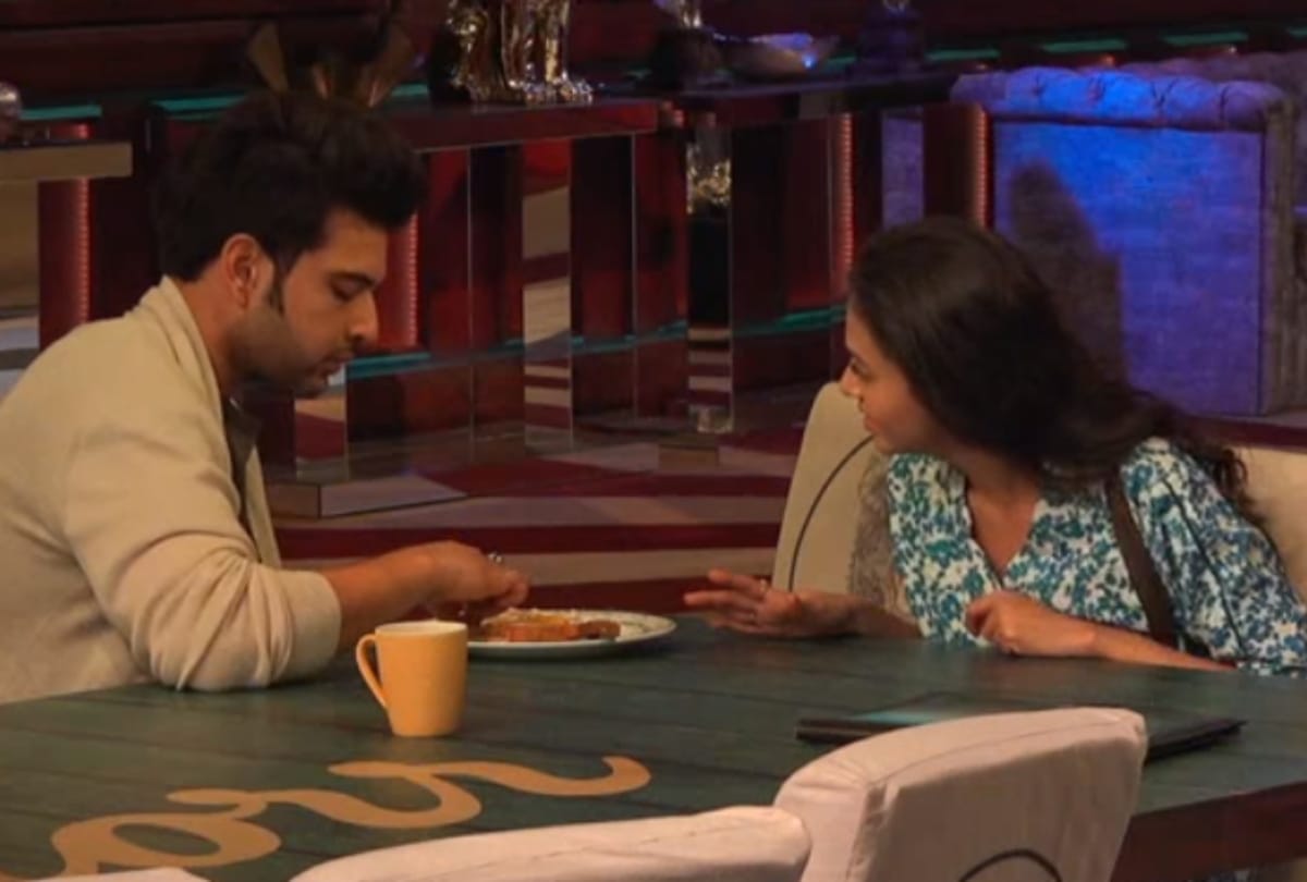 bigg boss 15 tejasswi prakash gets irritated from karan kundrra, actor says to akasa singh we are totally opposite