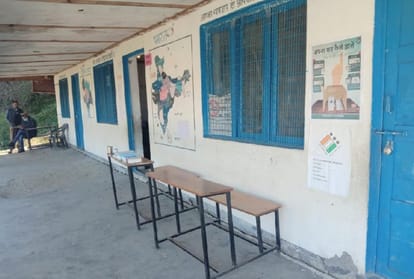कुंगल बाल्टी का बूथ नंबर-27 खोड़ी।