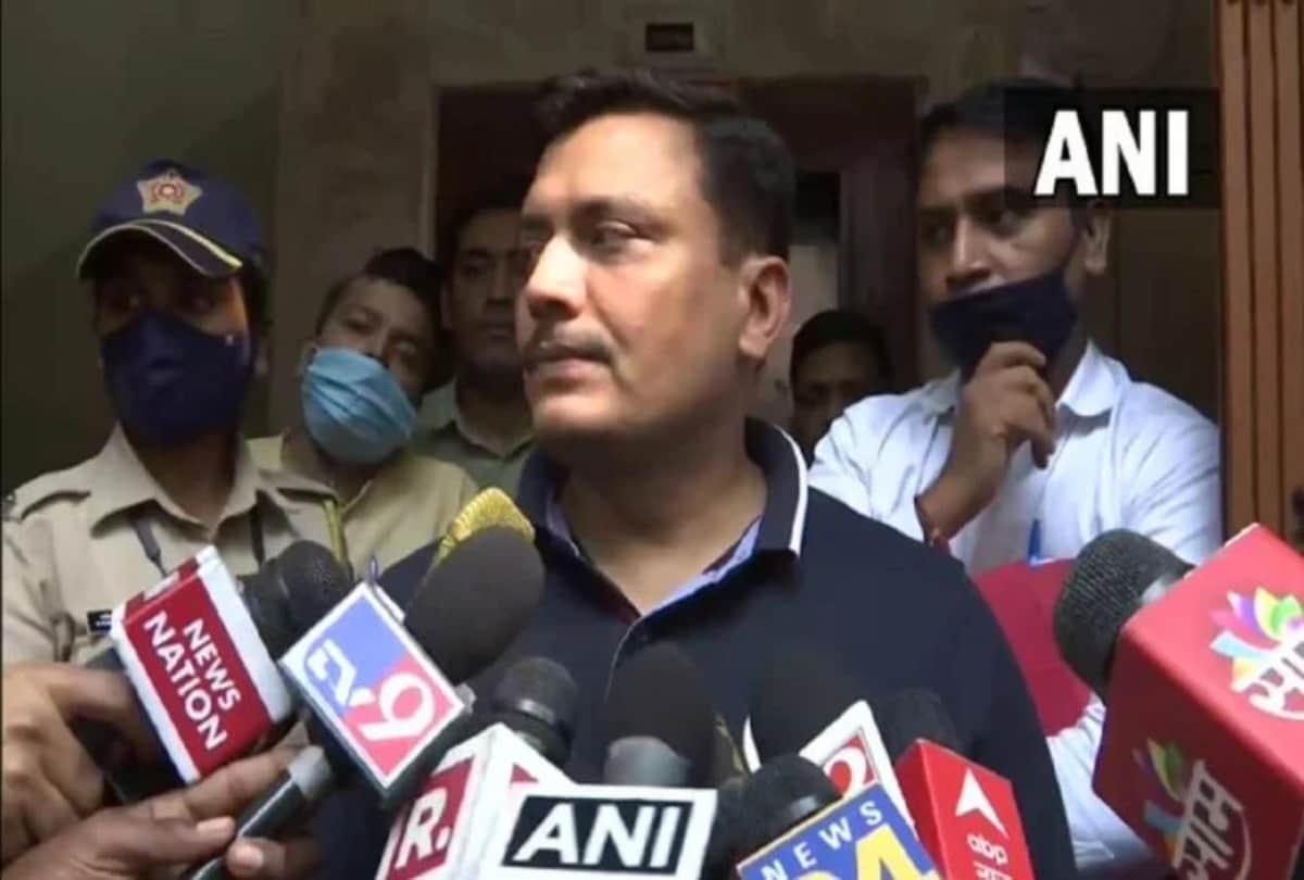 Filmy Wrap: Notice issued against Sabyasachi and Puneet Rajkumars funeral will be held on Sunday read 10 big entertainment news
