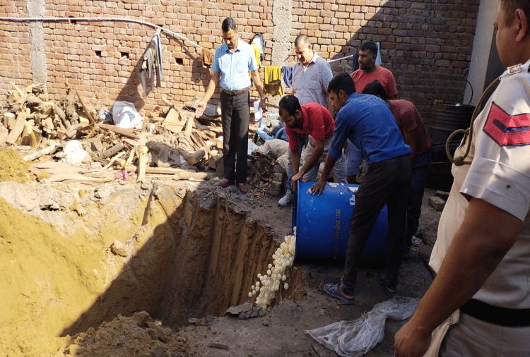 CM Flying raids Rais factory in Sonipat