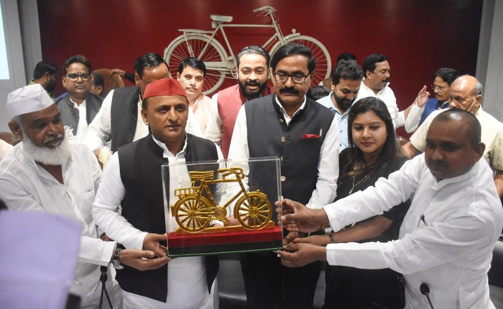 MLA Sushma Patel joins SP, was suspended from BSP a year ago
