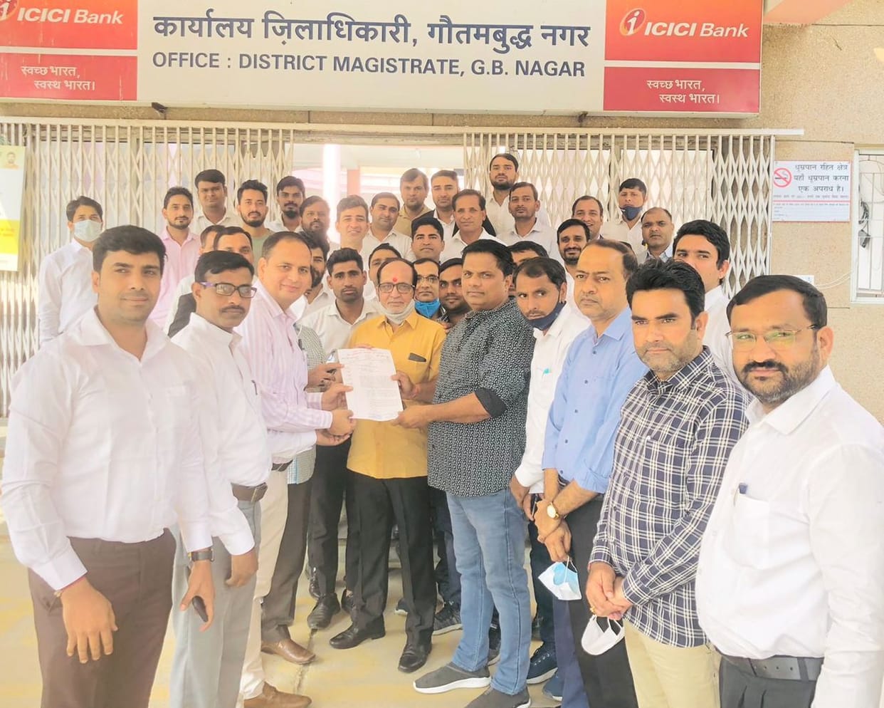 Strike in 27 districts over lawyer's murder, memorandum submitted
