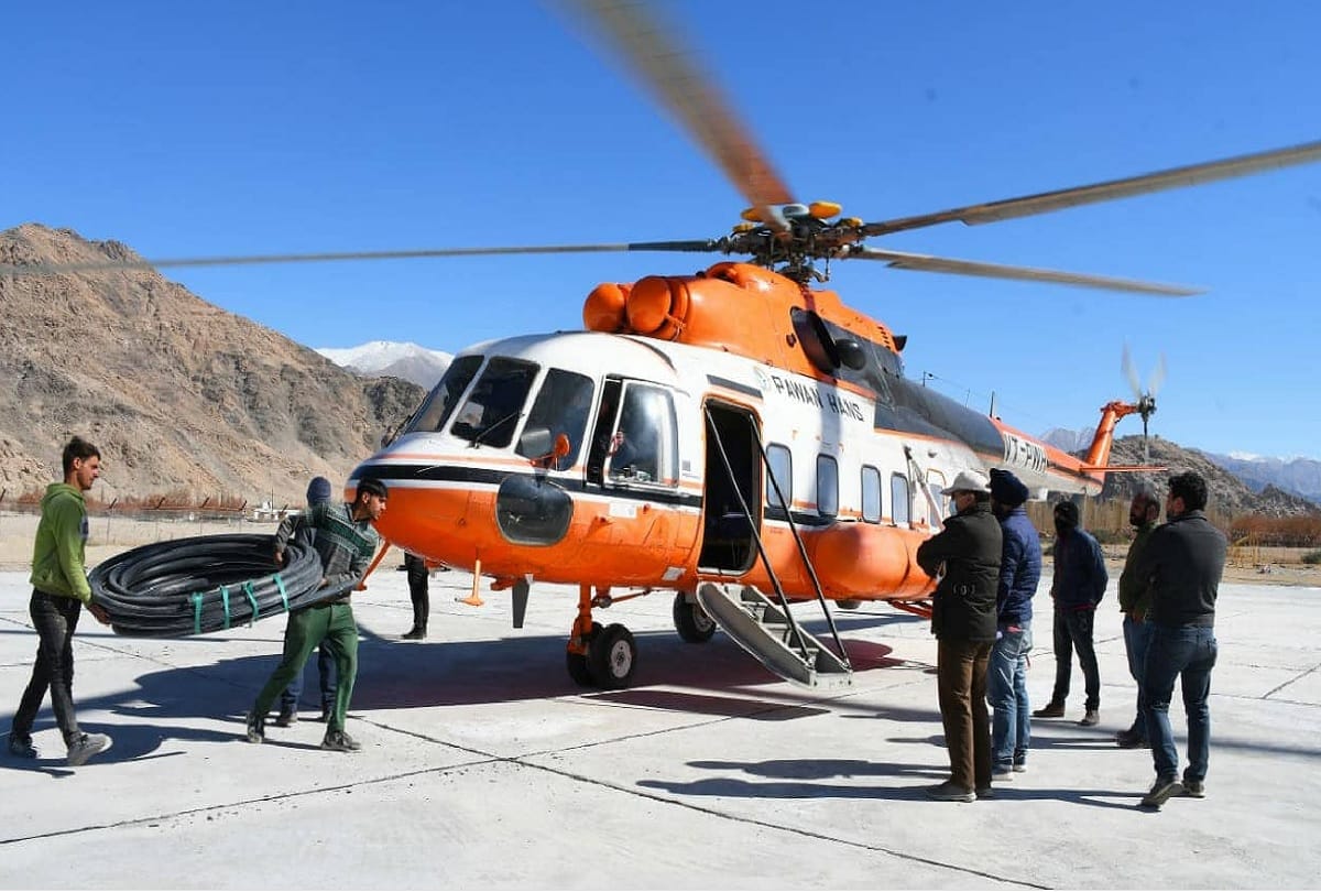 Ladakh Pipes being transported to villages by helicopter to provide water connection to every household