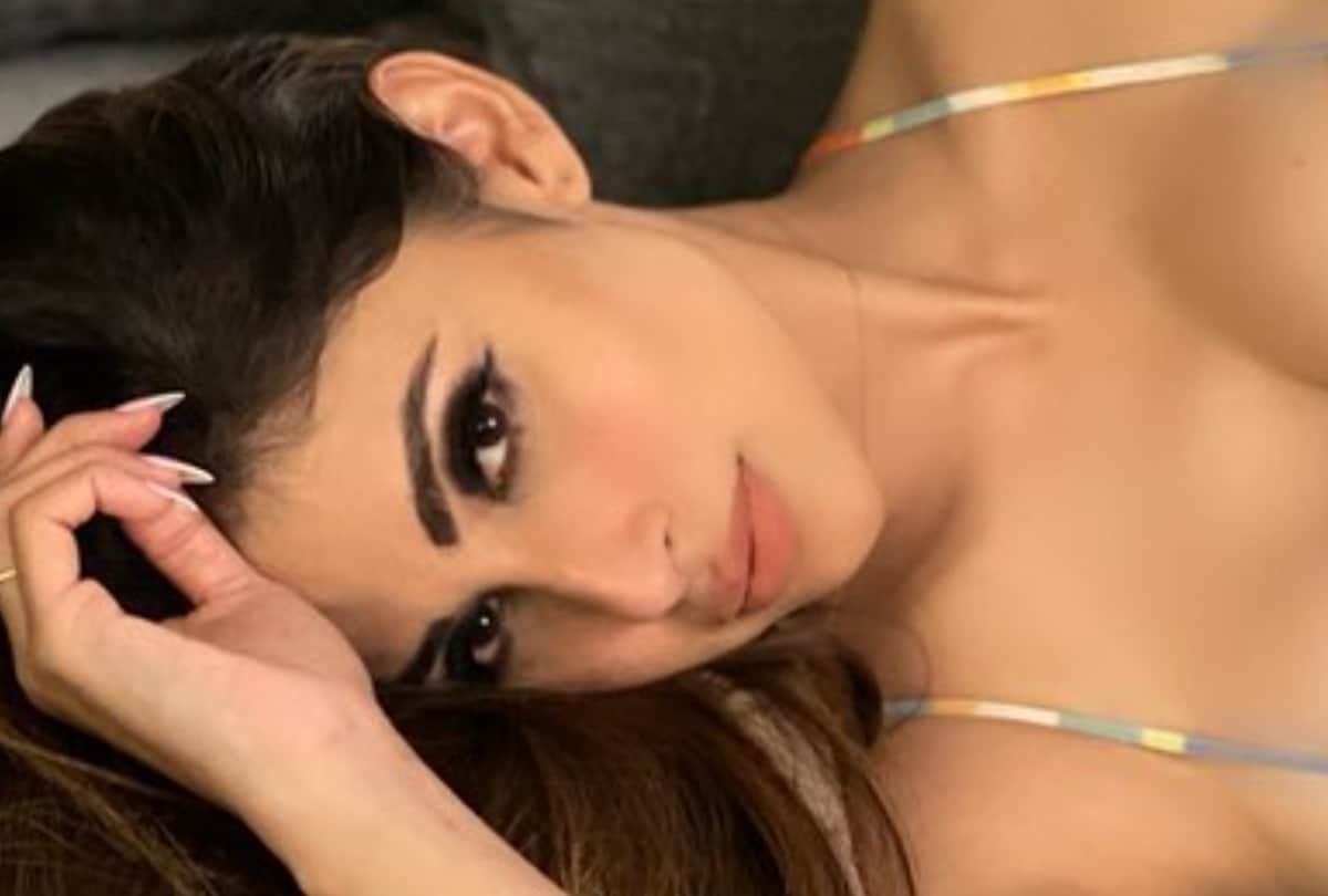 mouni roy shares beautiful pictures on instagram naagin actress getting married in January