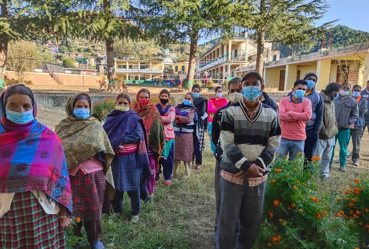 Voting For By Election In Himachal Pradesh in Mandi Jubbal Kotkhai Arki Fatehpur