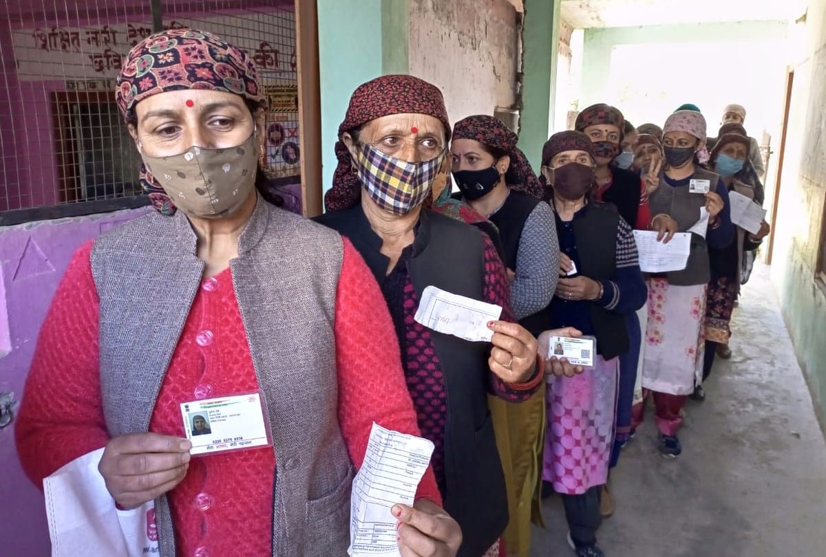 Voting For By Election In Himachal Pradesh in Mandi Jubbal Kotkhai Arki Fatehpur