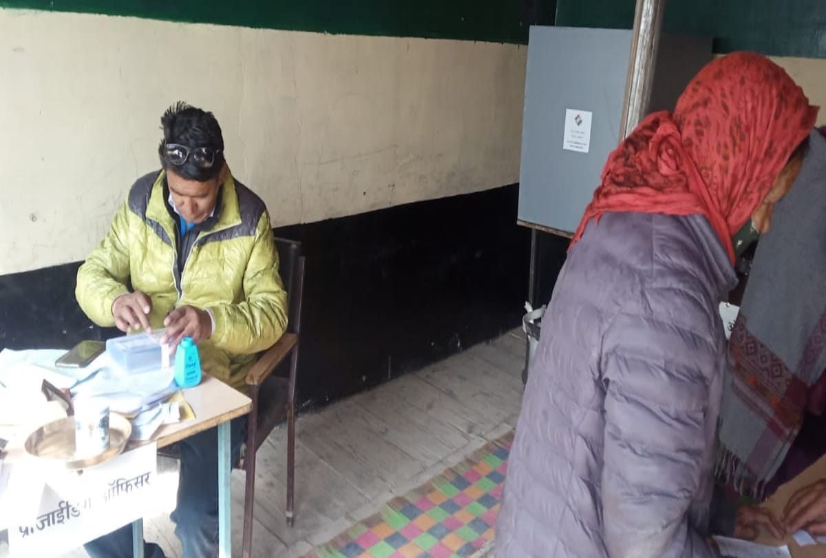 by election in himachal pradesh voting in tashigang world highest polling station