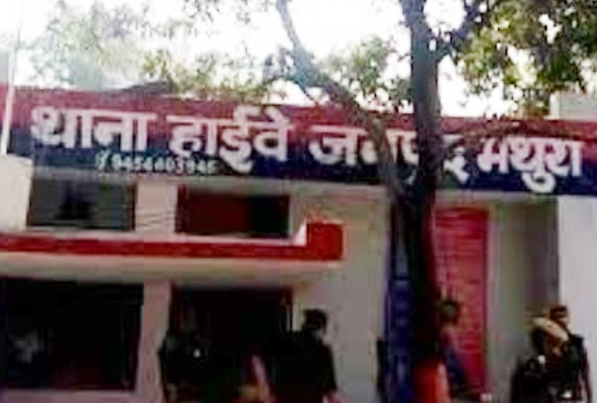 Police caught 16 vehicles and two drivers arrested for illegal mining in Mathura