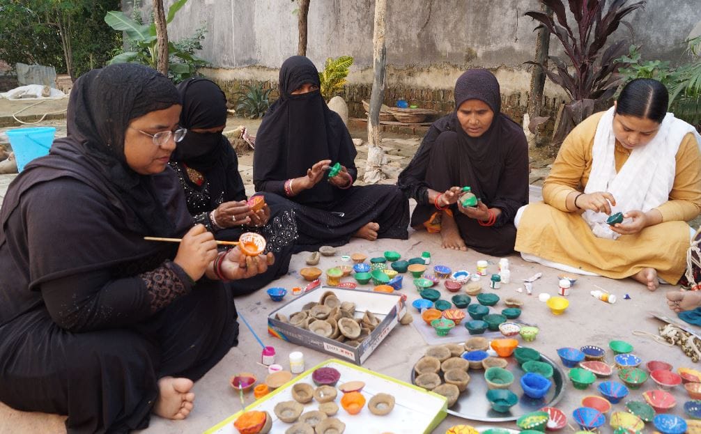 Diyas made by Muslim women will be lit in Shri Ram Peeth