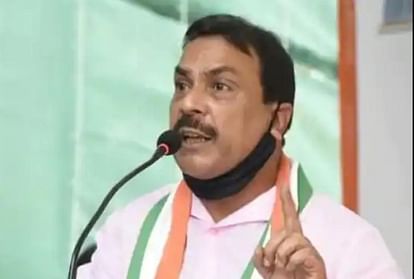 Maharashtra Congress leader Naseem Khan alleges corruption in Mithi river cleaning  seeks probe