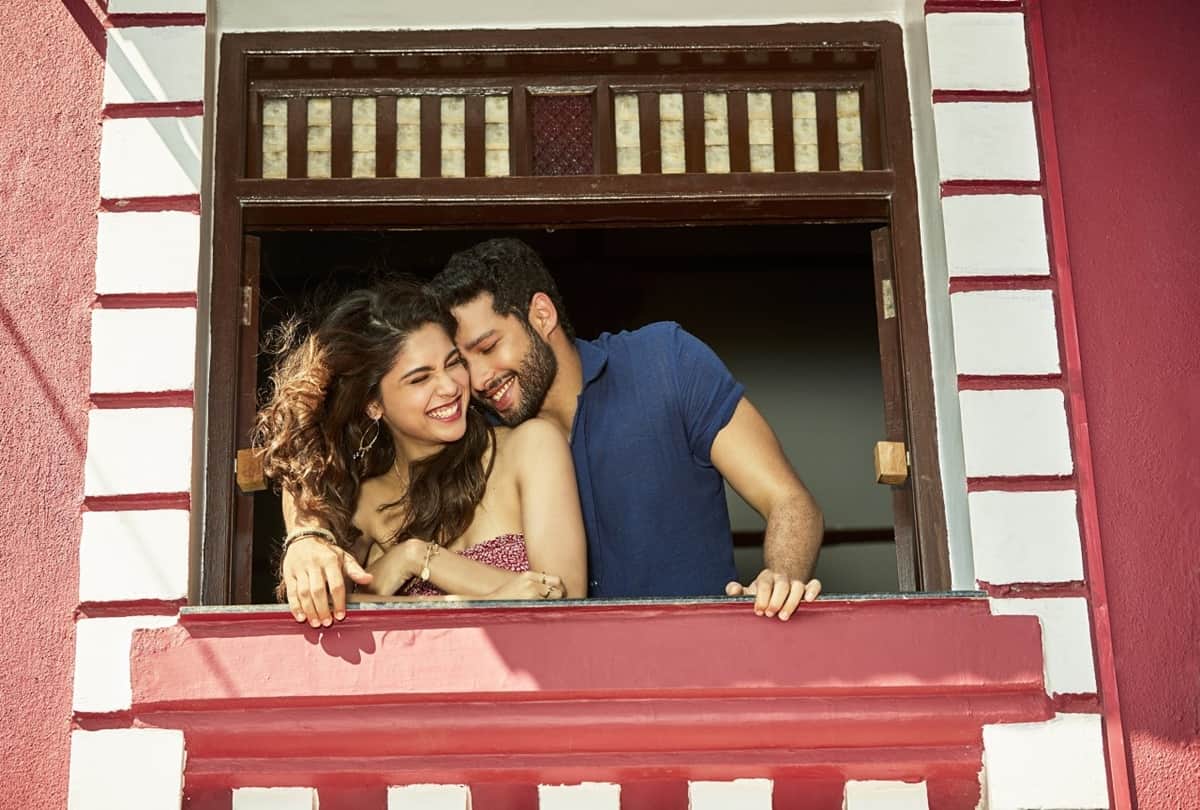 Siddhant chaturvedi overcame his fear of water during the shooting of love song in Bunty and babli 2