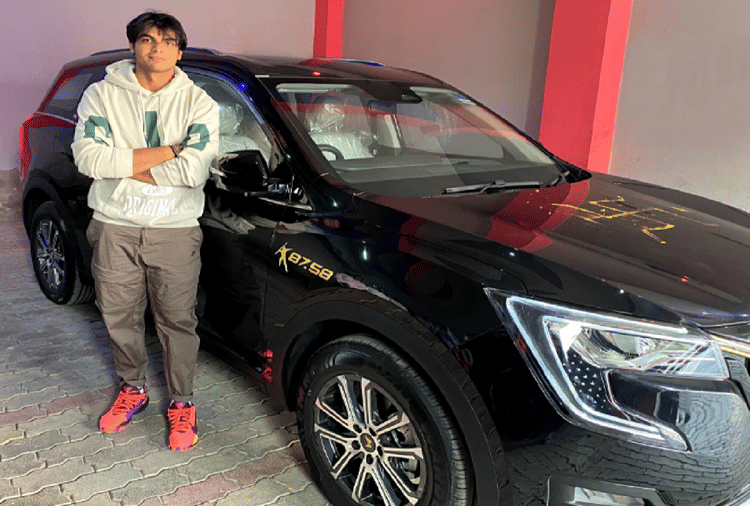 Anand Mahindra gifts new XUV 700 to golden boys Neeraj Chopra and Sumit Antil of Haryana