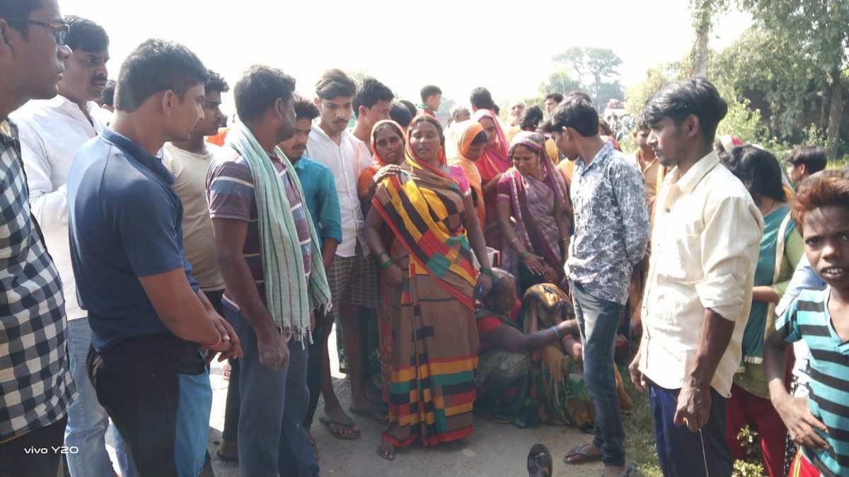 Luna rider dies after being hit by tractor in Chandauli