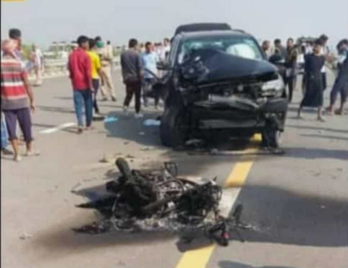 Accident in Ghazipur: Two real brothers killed in bike-car collision one youth serious