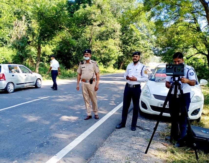 PONTA POLICE MAKE 179 VEHICLE CHALAN  ON BRAKING TRAFFIC RULES