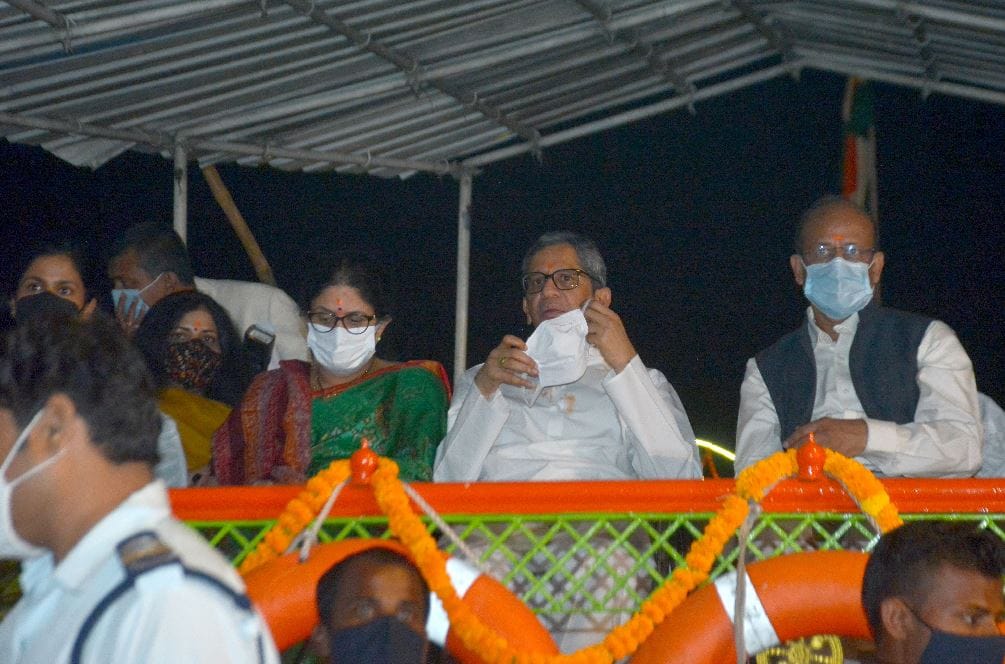 Chief Justice of india in varanasi Supreme Court judge worship in kashi vishwanath temple and see ganga aarti