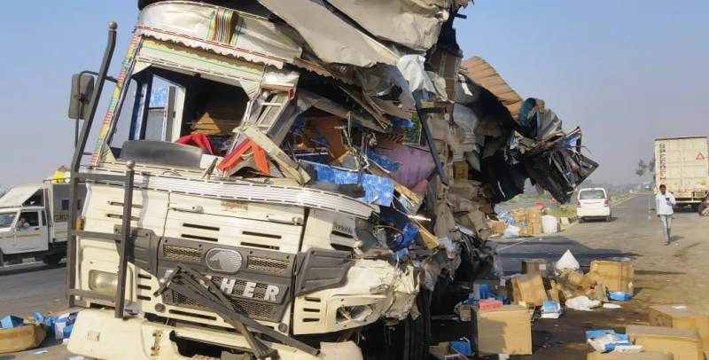 A container full of drugs entered the trolley on the highway, the operator injured