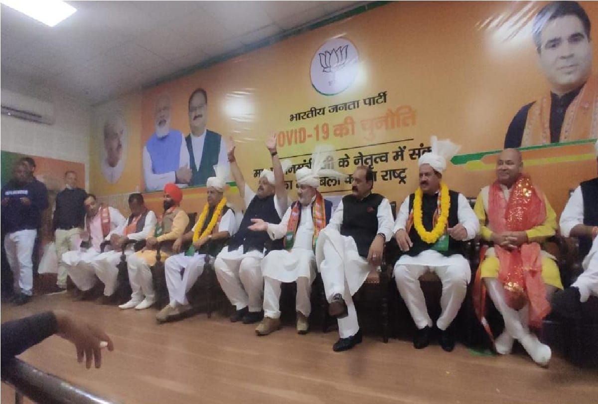 former minister prem sagar and former MLA kamal arora among dozens leader joins bjp in jammu