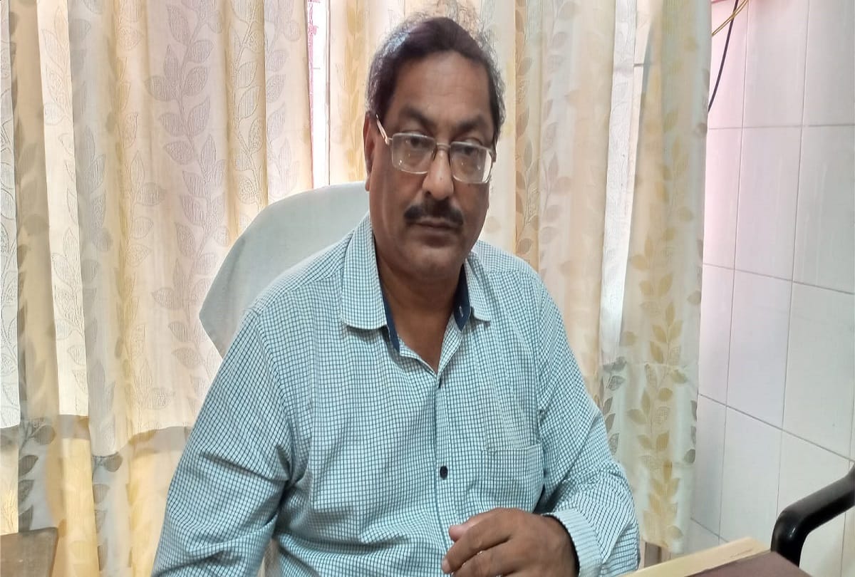 Dr VB Singh retired as varanasi CMO Dr Rahul Singh became in charge CMO