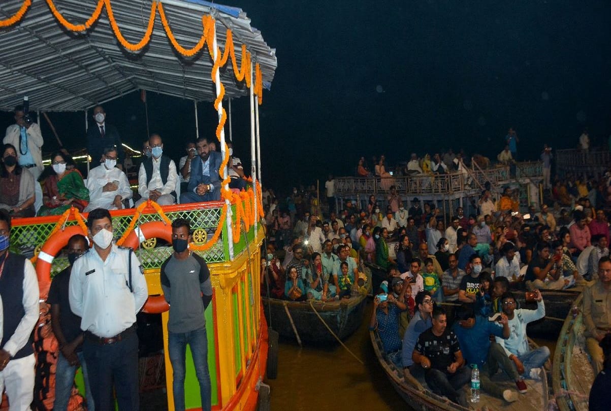 Chief Justice of india in varanasi Supreme Court judge worship in kashi vishwanath temple and see ganga aarti