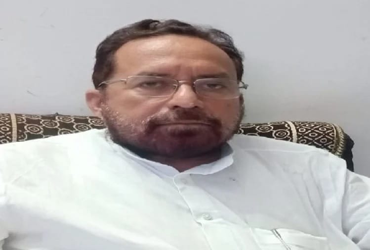 Former MLA Ram Iqbal singh target his own government for farmers said BJP making mistake to underestimate OP Rajbhar
