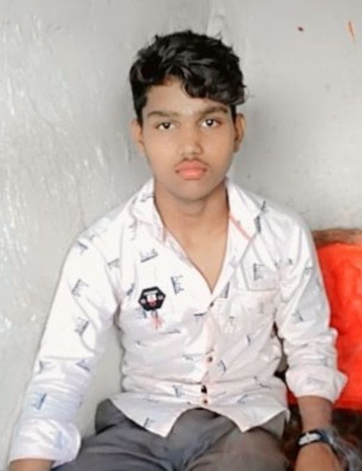 A young man running on the highway died in an accident