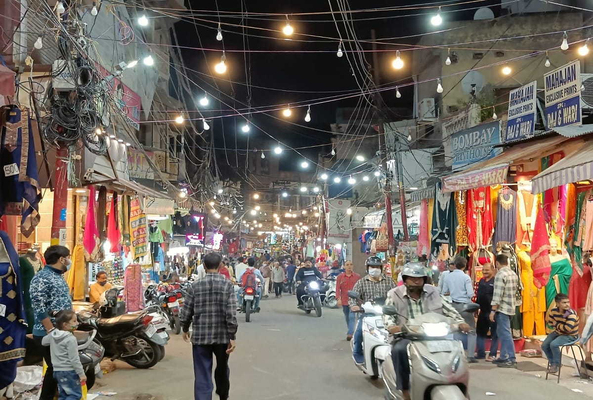 Jammu city markets lit up with earthen lamps indigenous product demand increased