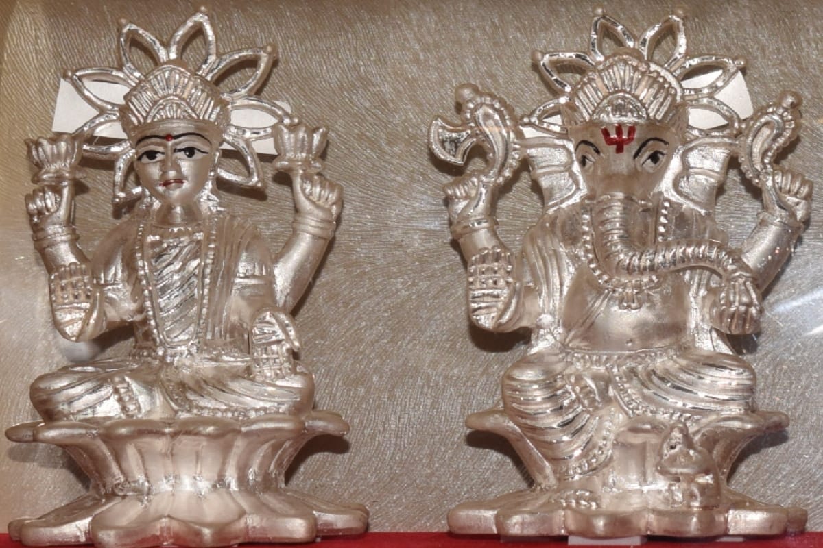 Diwali 2021: Worship with Lakshmi-Ganesh of silver, Lakshmi will rain