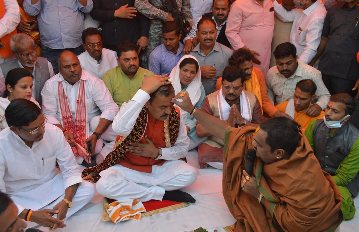 Hathras: Deputy Chief Minister gave a gift of 117 crores to the people of the district