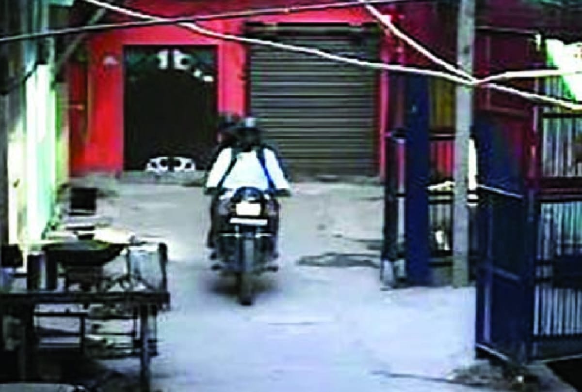 miscreants looted jewelery worth lakhs from supplier In Dayalpur area of North-East Delhi